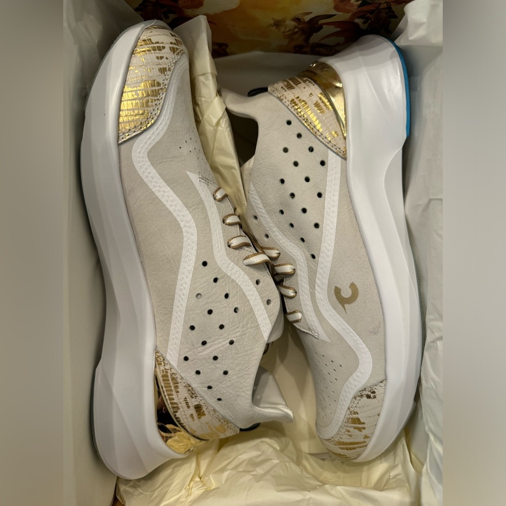 COURSER Luxury Sneakers - brand new in box